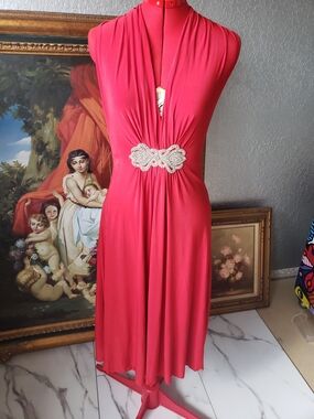 Elegant Sleeveless Midi Dress with Jeweled Waist in Coral Pink